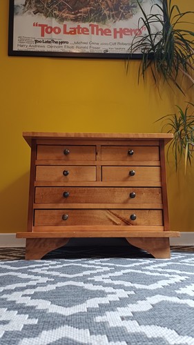 Laura ashley garrat - laura,