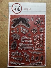 Two Red Robins Christmas