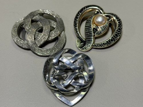 Vintage scarf clips job - scarf, x3