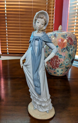 Nao lladro 290 lady - ", by