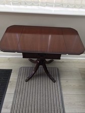 2 Side Strong bow Tables