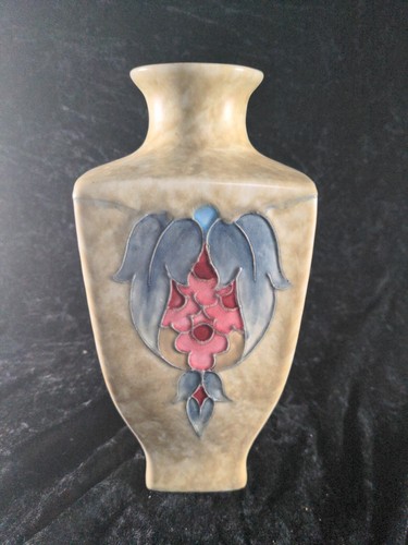 Cranston woods tileries vase - cranston,