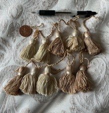 Beige/cream