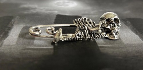 Skull biker rocker - rocker, pin