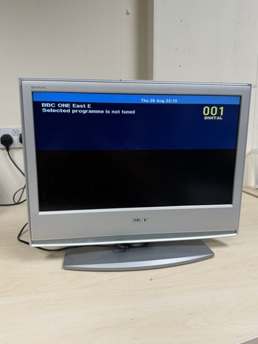 Sony bravia lcd - 20", retro