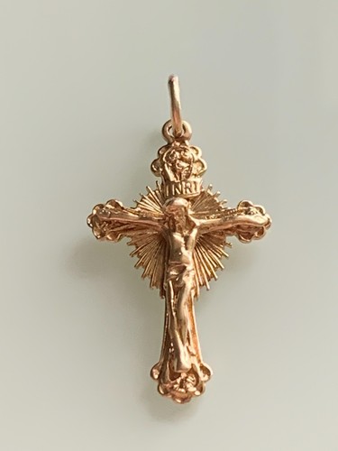 9ct 375 gold large crucifix - 9ct,