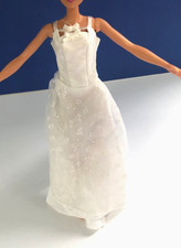 Barbie 2001 wedding bouquet