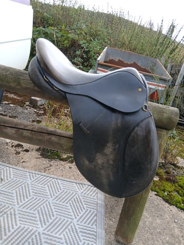 Barnsby english saddle - barnsby,