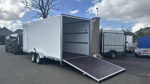 Brand new niewiadow 2m x - 5m,