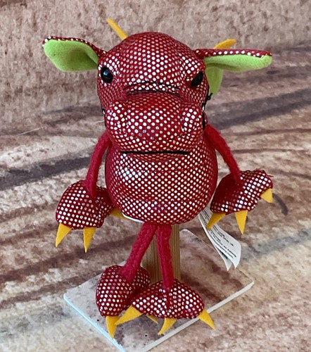 The puppet company red dragon - the,
