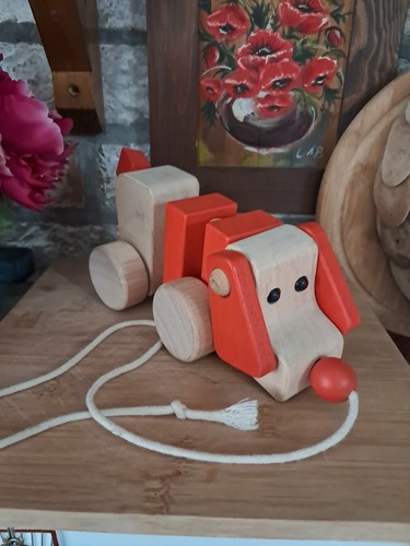 Classic wooden pull along toy - classic,