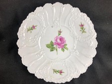 FINE VINTAGE MEISSEN FLORAL ROSE PORCELAIN HAND PAINTED CABINET PLATE.