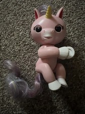 2016 WowWee Fingerlings Gemma