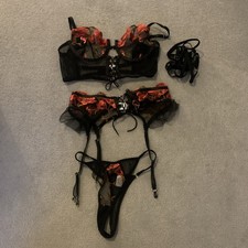 Liliosa Women’s 3 Piece Lingerie Set corset bra Size Small New Without Tags