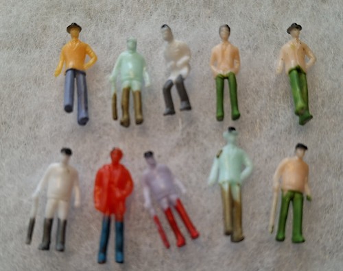 Miniature railway figures x20 - railway,