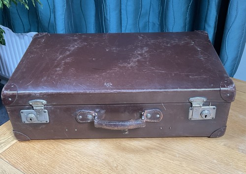 Vintage globe trotter - vintage, globe-trotter