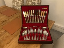 Oneida Kings 44 Piece Cutlery