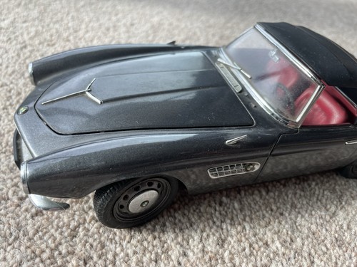 Revel scale bmw - 1/18,
