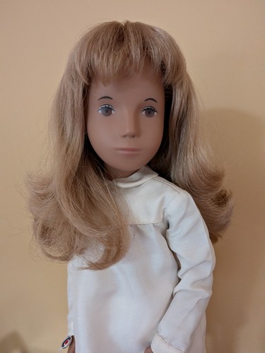 Pretty 1981 sasha doll - sasha,