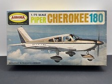 Aurora 1/72  Piper Cherokee