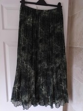 Vintage Size 12 TOGETHER Womens Midi Skirt Green/Black pattern elasticated waist