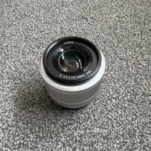 Panasonic lumix 25mm 7 - f/1.7, g