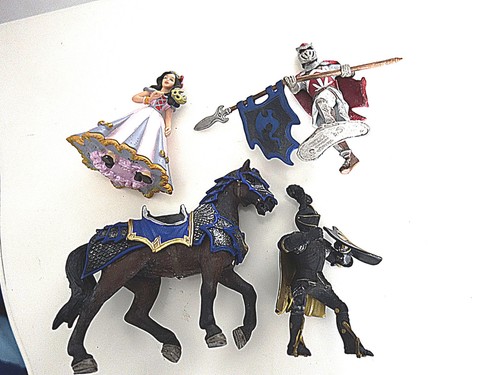 Schleich knights horse - schleich,