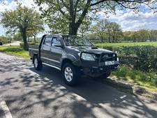Toyota hilux invincible - toyota,