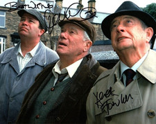 Television Autograph: DEREK FOWLDS & DAVID LONSDALE (Heartbeat)  Signed Photo