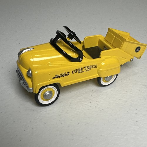 Hallmark kiddie car 1999 - car,