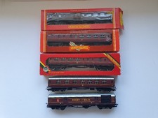 4 x Hornby LMS Coaches + 1 x