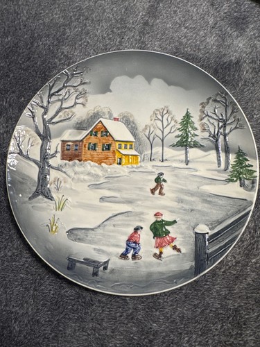 Vintage majolica wall plate - vintage,