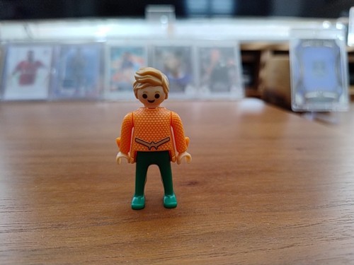 Kinder egg playmobil - dc,