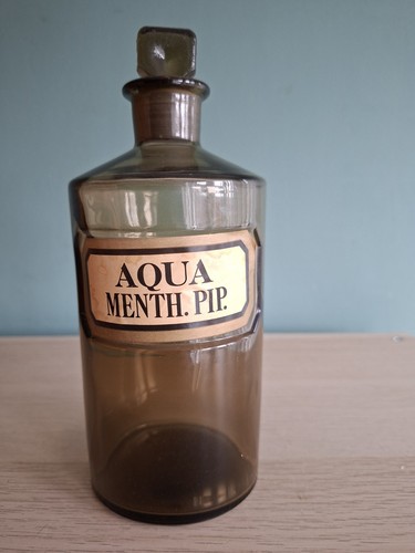 Vintage apothecary chemist - vintage,