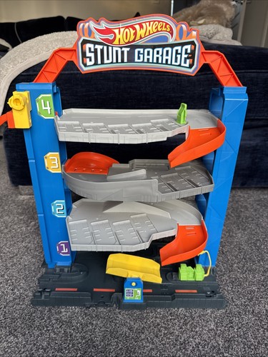 Hot wheels stunt garage play - wheels,