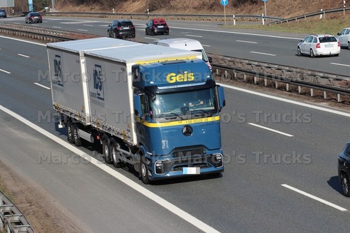 Truck photo mercedes - truck,
