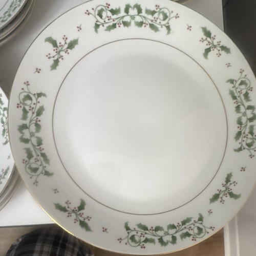 Gibson holly china - gibson,
