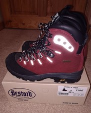 Womens Mountain Boots