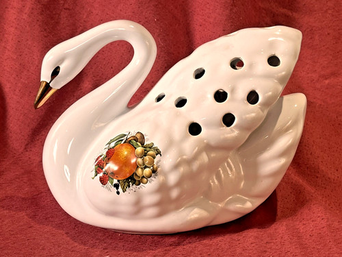 Large vintage ceramic - 8", fruit