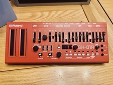 Roland SH-01A Boutique In Red
