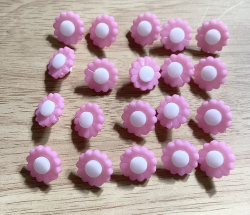 Pink daisy flower buttons - daisy,