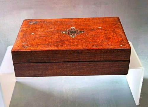 Vintage wooden jewellery - wooden,