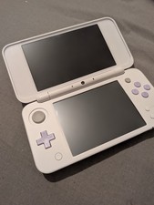 NEW Nintendo 2DS XL - VGC -