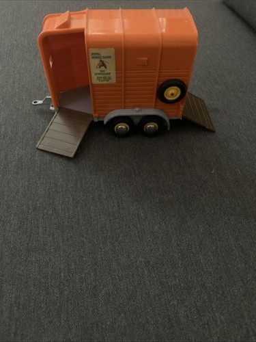 Britains vintage 9562 beaufort - britains,