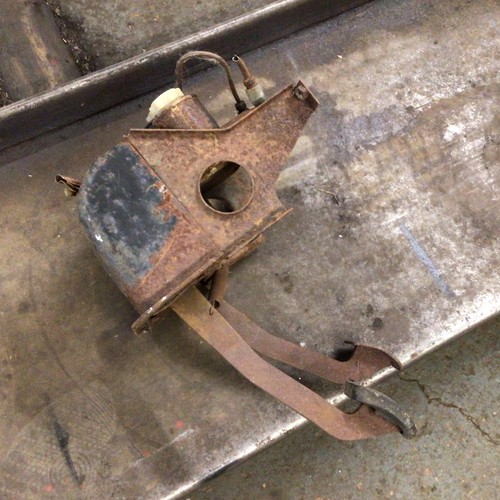Mgb pedal box assembly - cb,
