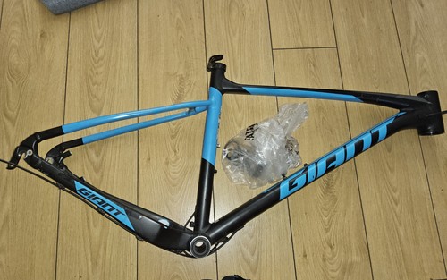 Giant fathom mountain bike - mountain,