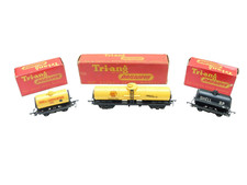 TRIANG TANK WAGONS