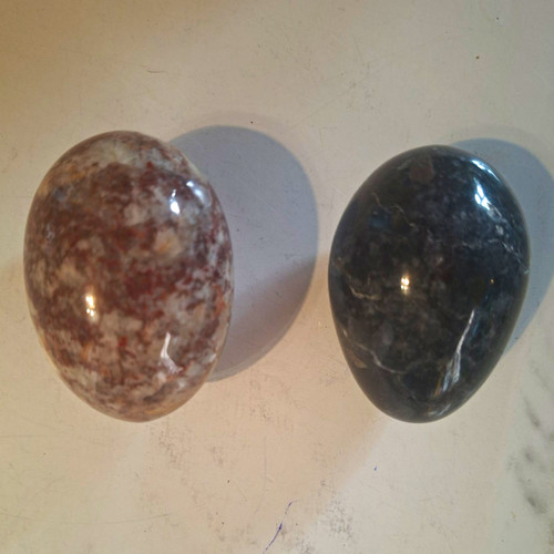 Polished crystal stone egg - 2x,