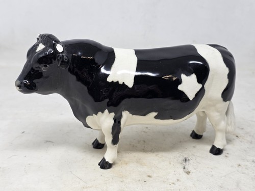 Beswick friesian bull - beswick,