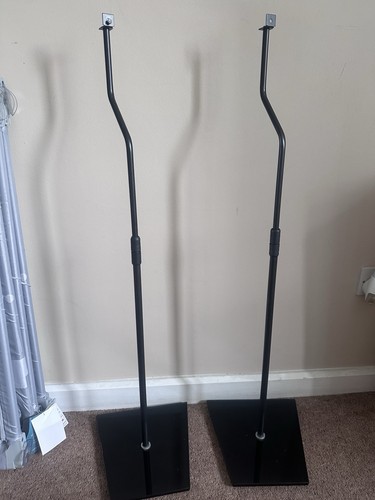 Stands for rear - stands,